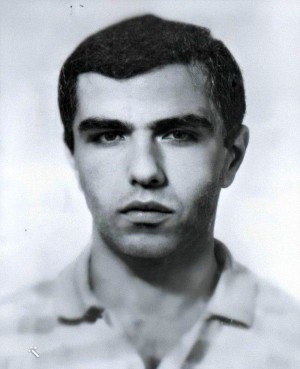 კახაბერ კინწურაშვილი 1966-1993წწ.  09/07/93წწ. გარდ. სოფ. ტამიში ოჩამჩირე აფხაზეთი მხედრიონი, გლდანის საძმო დაბ. თბილისი.